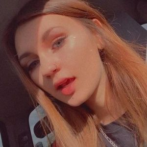 Meet your Posher, Joanie